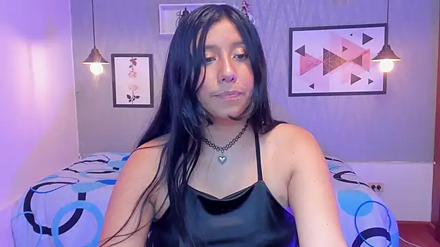 Snapshot of Nohemi_louse chatting on March 22, 2025, 10:59 pm Nohemi louse online show from March 22, 2025, 10:59 pm