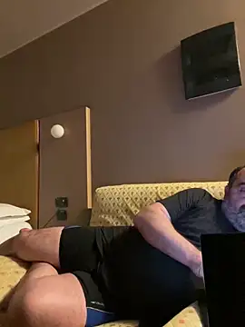 Snapshot of fuocovivo4 chatting on February 3, 2025, 7:31 pm fuocovivo4 online show from February 3, 2025, 7:31 pm