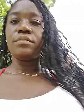 Snapshot of DayannaBronx chatting on September 12, 2025, 3:56 pm DayannaBronx online show from September 12, 2025, 3:56 pm