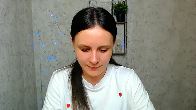 Snapshot of ValeriaHeart_ chatting on March 13, 2025, 1:29 pm ValeriaHeart online show from March 13, 2025, 1:29 pm