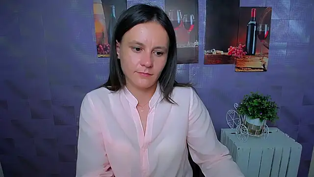 Snapshot of ValeriaHeart_ chatting on September 11, 2025, 1:44 pm ValeriaHeart online show from September 11, 2025, 1:44 pm