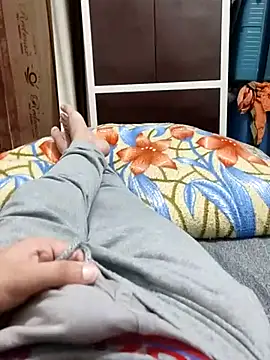 Hot funky boy online show from February 20, 2025, 1:51 pm