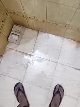 Hot funky boy online show from March 13, 2025, 1:18 pm