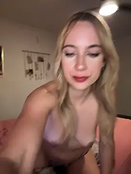 Snapshot of rileylovesyou chatting on September 30, 2025, 2:38 am rileylovesyou online show from September 30, 2025, 2:38 am