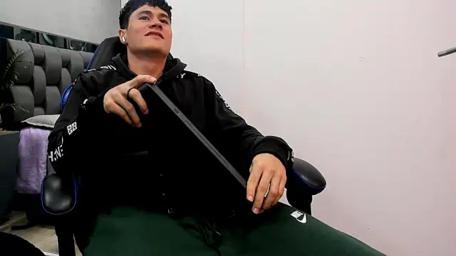 roan birkin online show from October 8, 2025, 7:22 pm