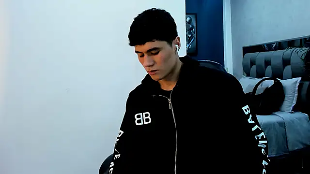 roan birkin online show from November 24, 2025, 7:13 pm