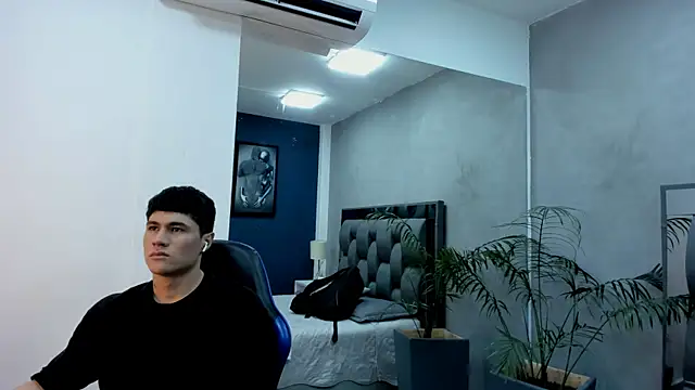 roan birkin online show from December 17, 2025, 7:42 pm