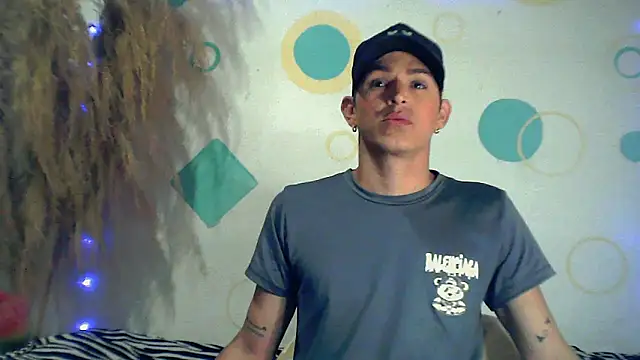 duquehotvoy online show from March 19, 2025, 4:57 am