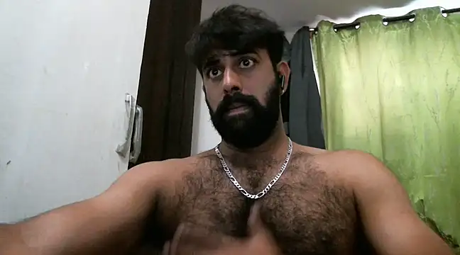 Snapshot of indianhairybull chatting on February 25, 2025, 4:24 am indianhairybull online show from February 25, 2025, 4:24 am