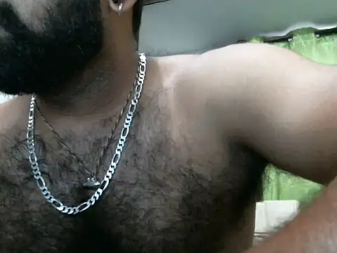 Snapshot of indianhairybull chatting on March 4, 2025, 11:08 am indianhairybull online show from March 4, 2025, 11:08 am