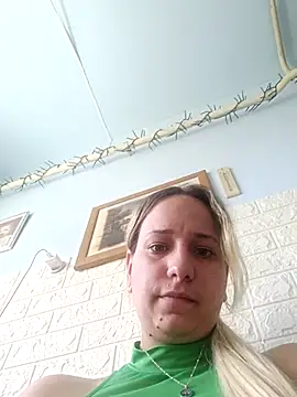 Mia RainX online show from April 20, 2026, 9:34 am