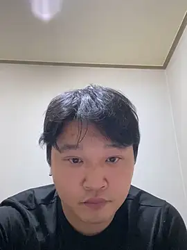 Snapshot of offwhite777 chatting on January 30, 2025, 3:19 pm offwhite777 online show from January 30, 2025, 3:19 pm