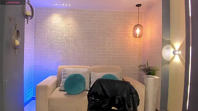 BeccaBaxter online show from February 23, 2026, 12:02 pm