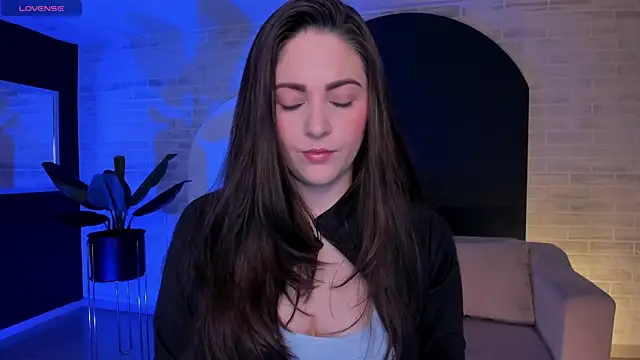 BeccaBaxter online show from July 12, 2026, 12:29 pm