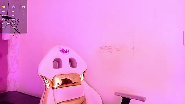 Raichell  online show from November 4, 2025, 3:49 am