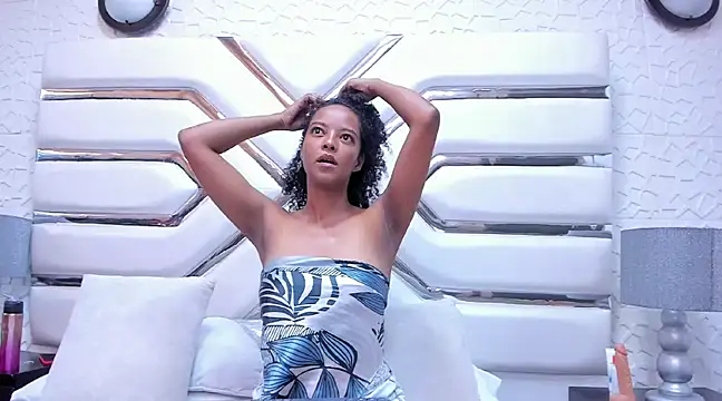 Snapshot of LottieBenz chatting on February 6, 2025, 4:47 pm LottieBenz online show from February 6, 2025, 4:47 pm