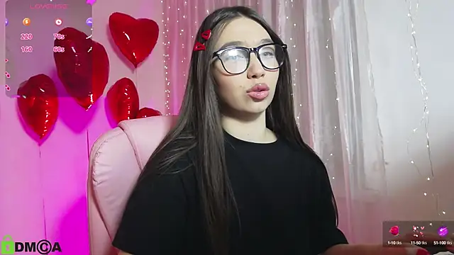 Snapshot of Arianahot777 chatting on February 17, 2025, 7:31 pm Arianahot777 online show from February 17, 2025, 7:31 pm