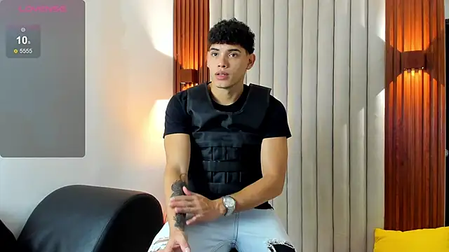 Justin mack online show from October 31, 2025, 11:44 am