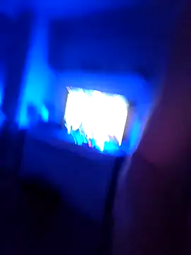 bouraktom6 online show from December 21, 2025, 8:05 pm