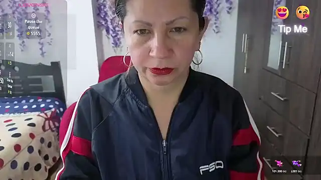 Snapshot of xxsexycutexxx chatting on December 2, 2025, 11:37 am xxsexycutexxx online show from December 2, 2025, 11:37 am