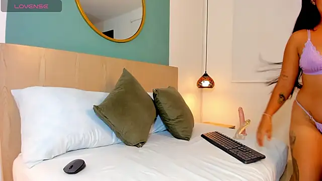 dalila harris online show from November 21, 2025, 3:16 am