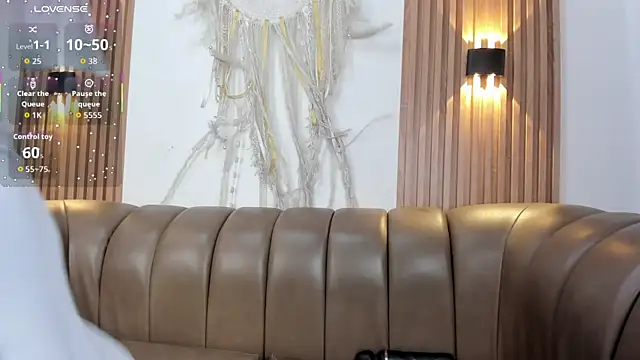 saleh issawi online show from November 6, 2025, 8:21 pm