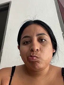 lamaravilla 08 online show from May 19, 2026, 3:40 pm