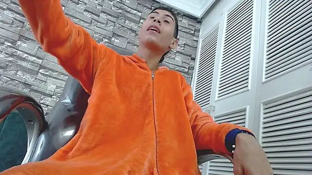 LittleFiree online show from January 31, 2025, 4:25 am