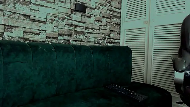 LittleFiree online show from February 7, 2025, 7:40 am