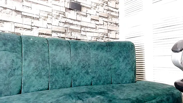 LittleFiree online show from March 2, 2025, 10:14 am