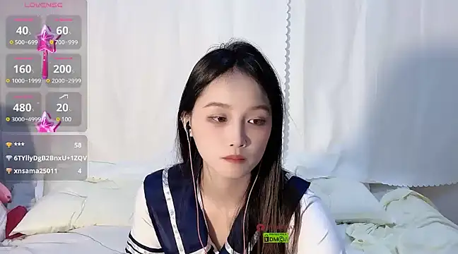 xunian71O online show from February 10, 2025, 6:03 pm