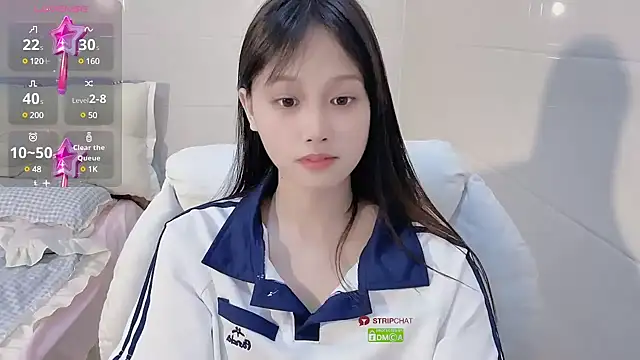 xunian71O online show from March 12, 2025, 6:51 am