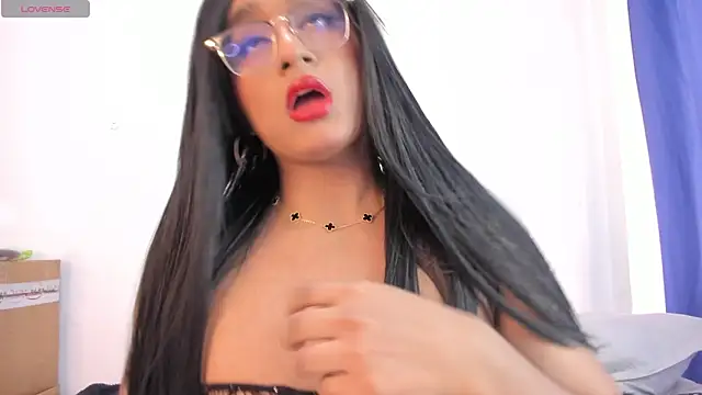 Snapshot of Karla_Dior7 chatting on November 23, 2025, 5:02 pm Karla Dior7 online show from November 23, 2025, 5:02 pm