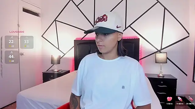 Liiam smith  online show from February 10, 2025, 11:57 am