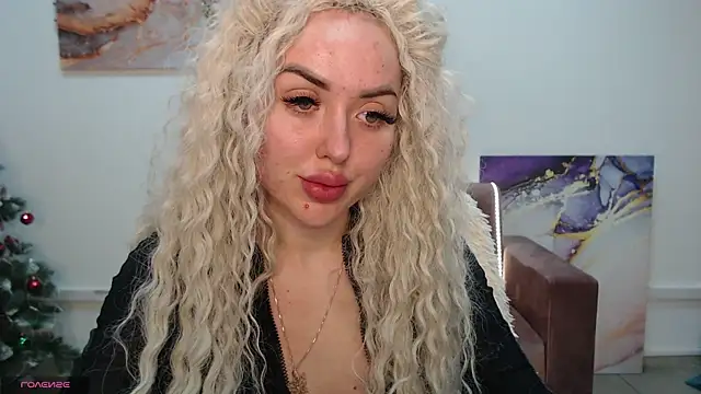 Snapshot of MissisCaty chatting on February 2, 2025, 11:53 pm MissisCaty online show from February 2, 2025, 11:53 pm