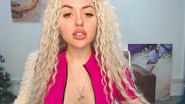 Snapshot of MissisCaty chatting on February 4, 2025, 9:38 am MissisCaty online show from February 4, 2025, 9:38 am