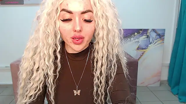 Snapshot of MissisCaty chatting on February 12, 2025, 10:48 pm MissisCaty online show from February 12, 2025, 10:48 pm