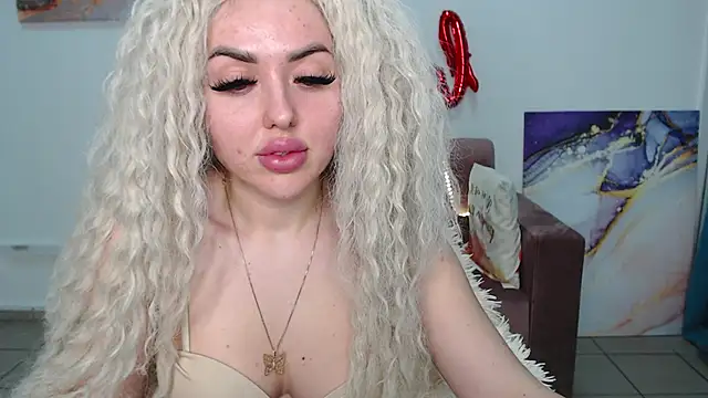 Snapshot of MissisCaty chatting on March 3, 2025, 3:42 pm MissisCaty online show from March 3, 2025, 3:42 pm