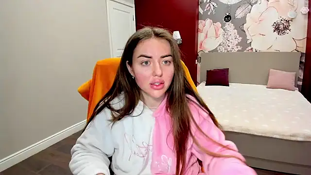 MissisCaty online show from February 20, 2026, 4:31 am