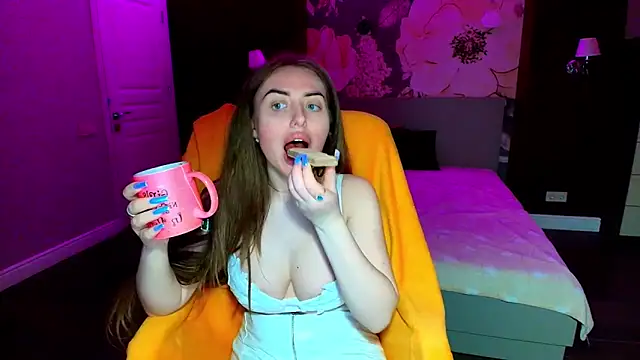 MissisCaty online show from April 1, 2026, 9:23 pm