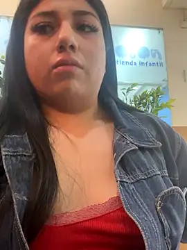 Snapshot of sweety_ashly chatting on November 26, 2025, 8:32 pm sweety ashly online show from November 26, 2025, 8:32 pm