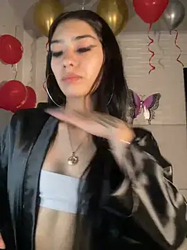 Snapshot of TayylorSexx chatting on February 18, 2025, 4:26 am TayylorSexx online show from February 18, 2025, 4:26 am