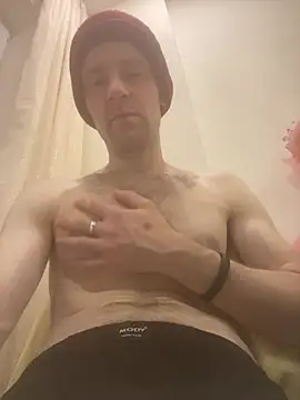 LynnAhNight online show from February 27, 2025, 3:04 am