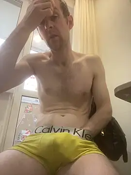 LynnAhNight online show from April 2, 2026, 3:48 am