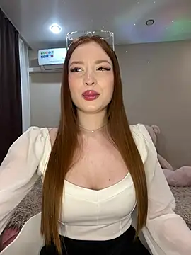 JessRoal online show from February 28, 2025, 1:03 pm