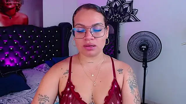 Snapshot of Taliana36 chatting on November 10, 2025, 12:59 pm Taliana36 online show from November 10, 2025, 12:59 pm