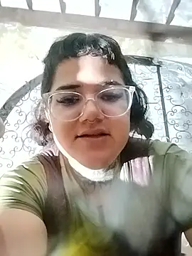 xomimuka online show from October 8, 2025, 2:20 am