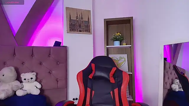 PepperTwink online show from March 25, 2026, 4:13 pm