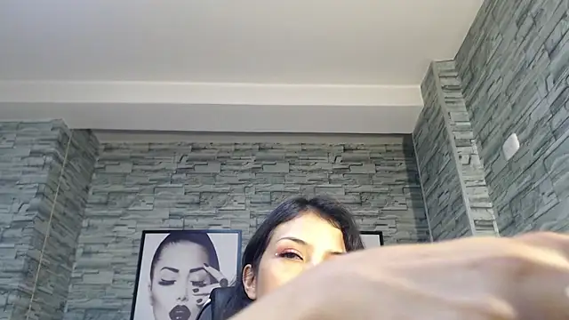 renata russo b online show from February 12, 2025, 11:20 pm