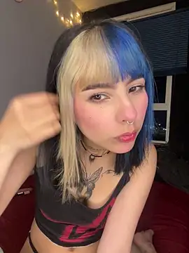 mavimist   online show from September 10, 2025, 12:10 am